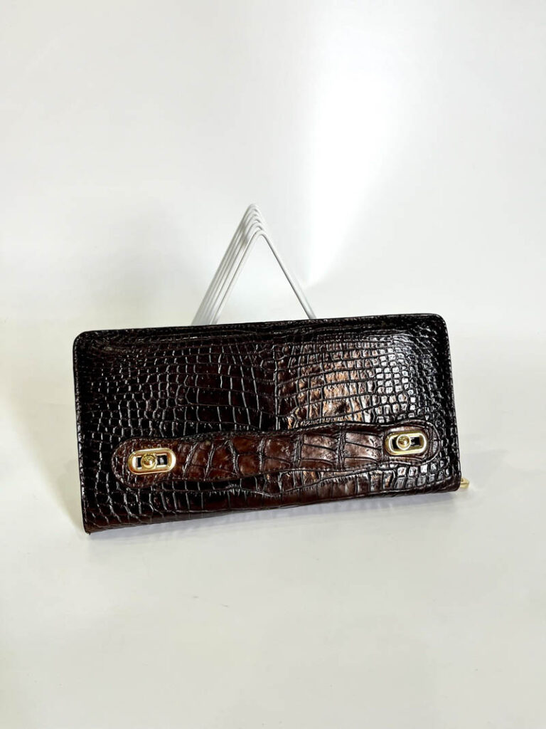 clutch da ca sau cam tay van bung mau nau VN73CT